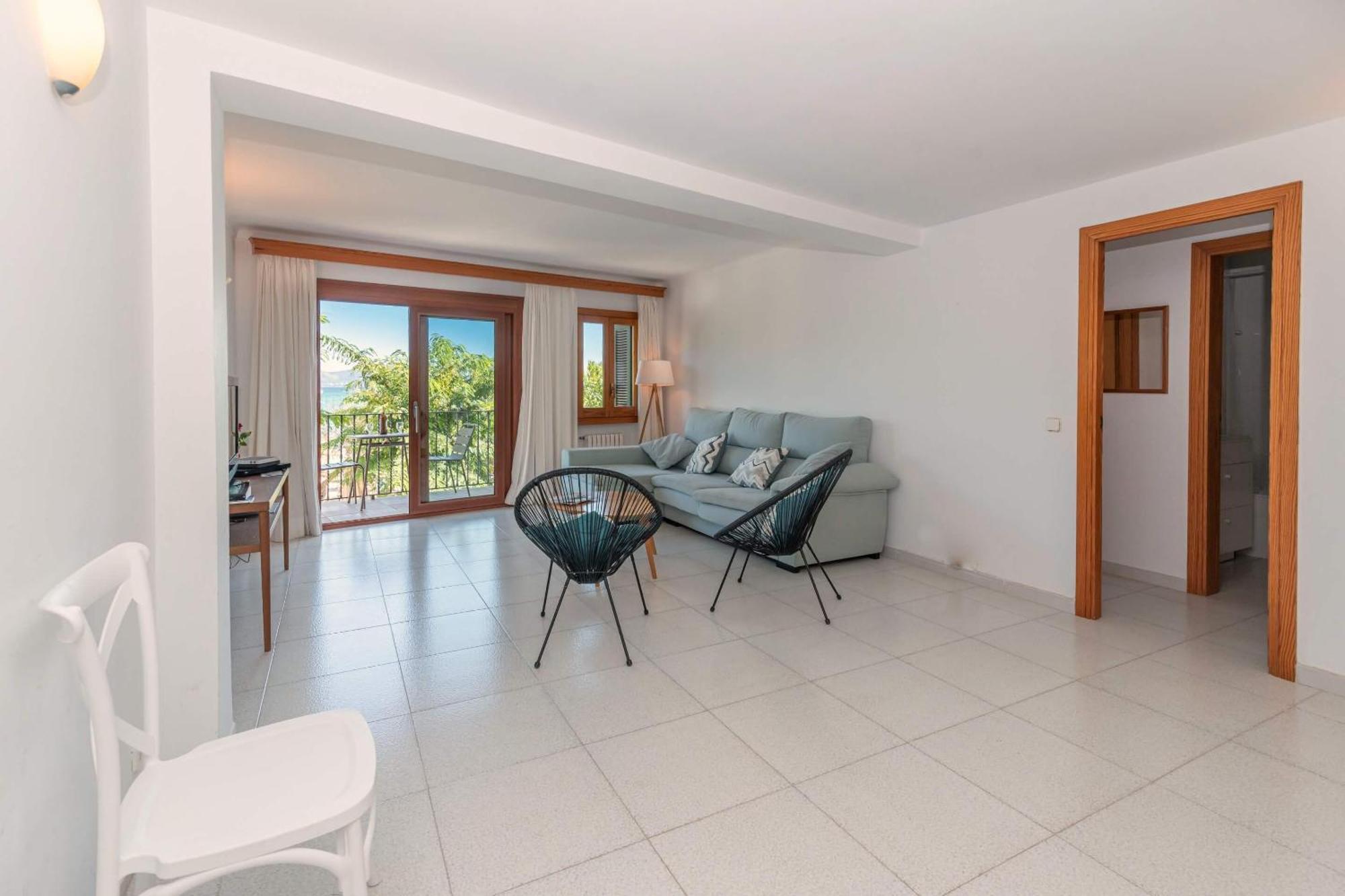 Vora Mar Beachfront Apartment By Sealand Villas Port de Pollença Eksteriør billede