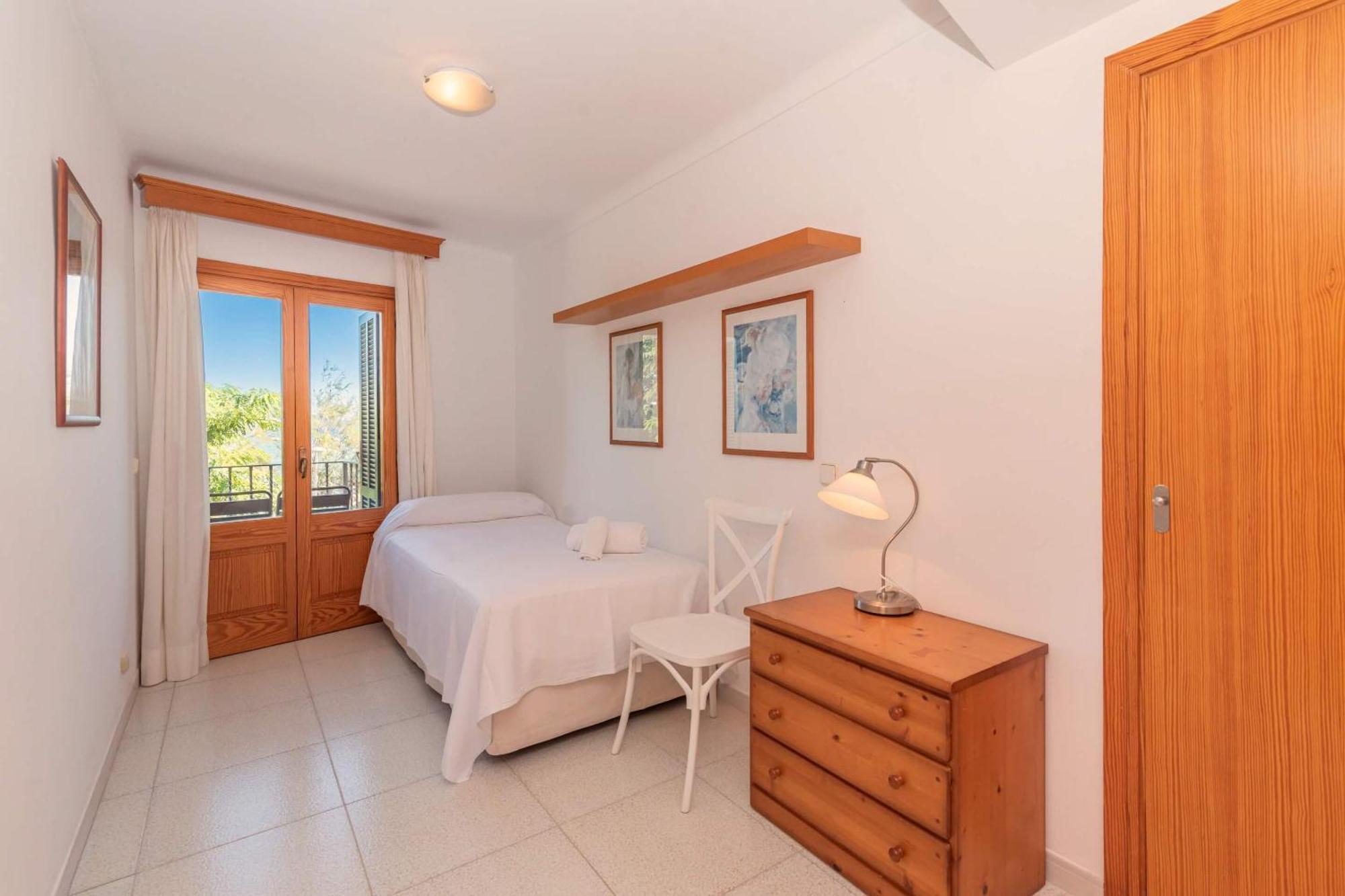 Vora Mar Beachfront Apartment By Sealand Villas Port de Pollença Eksteriør billede