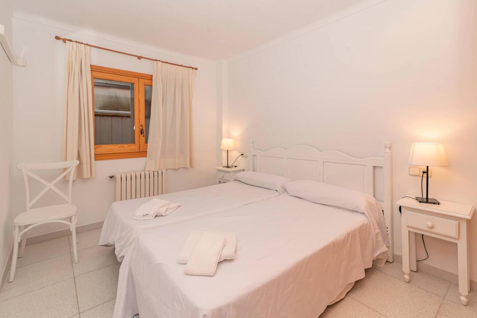 Vora Mar Beachfront Apartment By Sealand Villas Port de Pollença Eksteriør billede