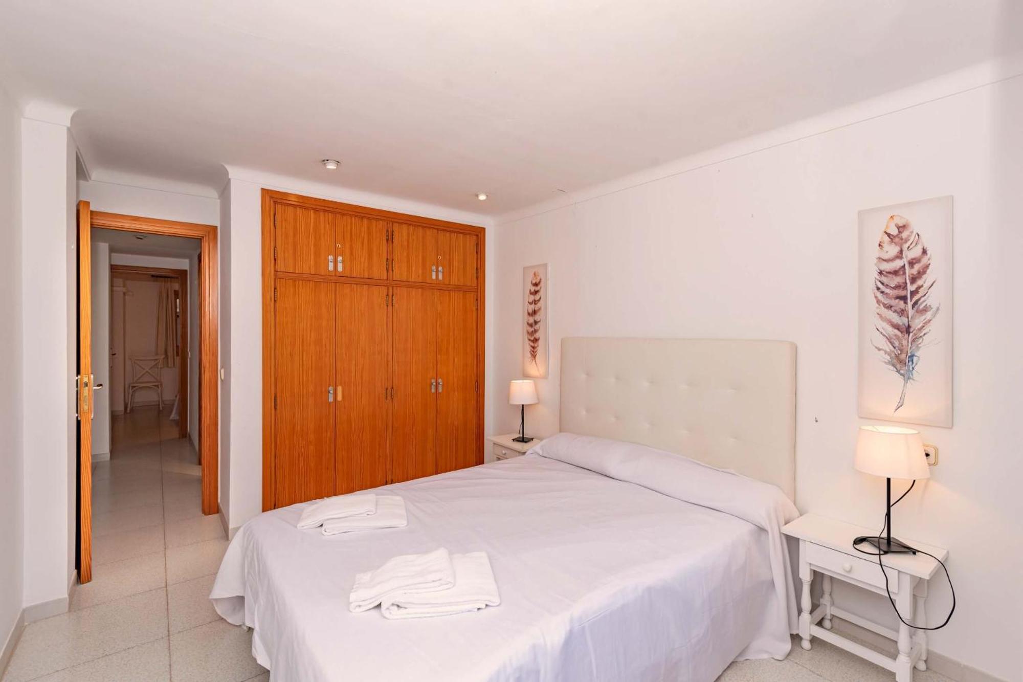 Vora Mar Beachfront Apartment By Sealand Villas Port de Pollença Eksteriør billede