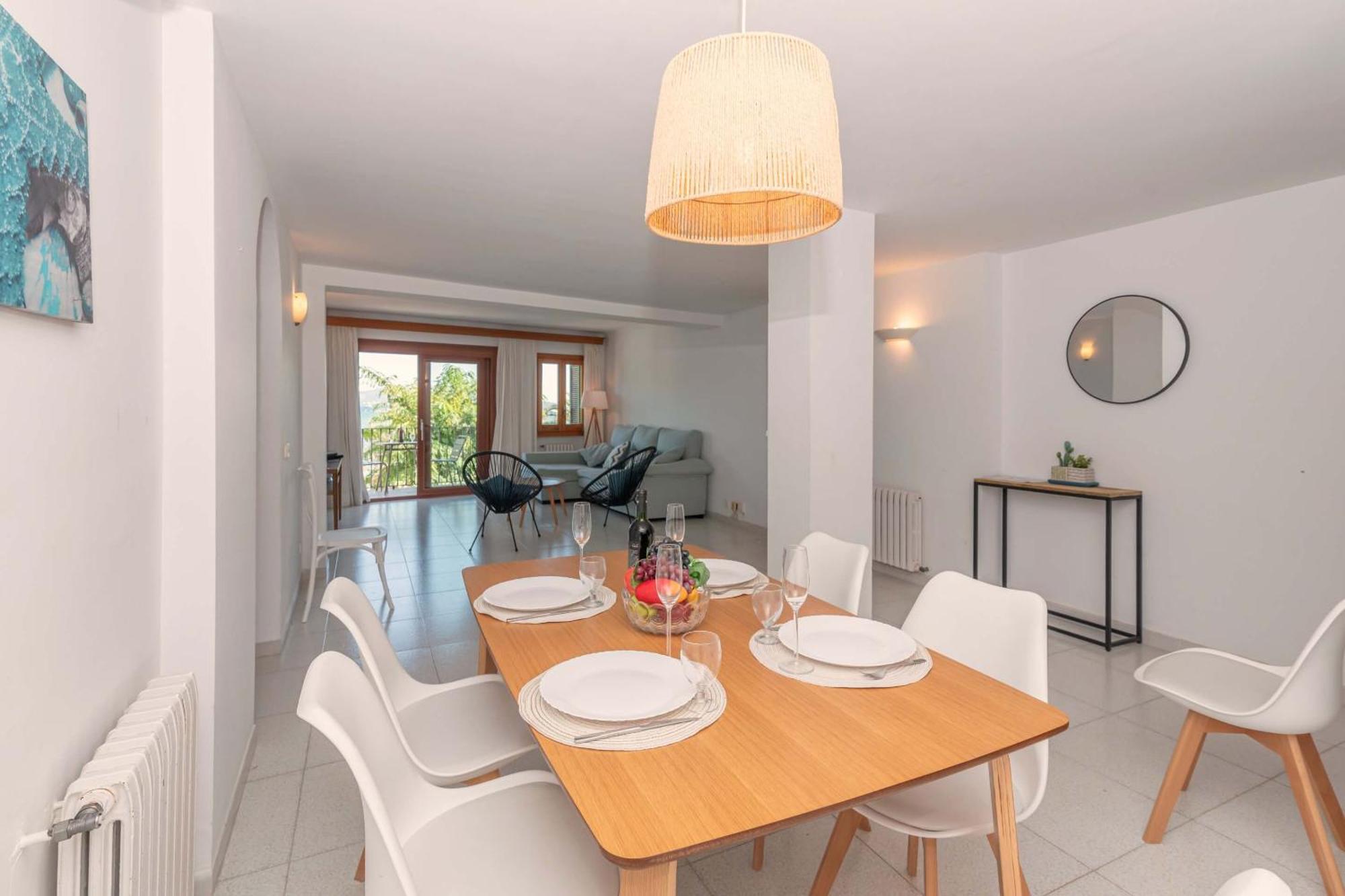 Vora Mar Beachfront Apartment By Sealand Villas Port de Pollença Eksteriør billede