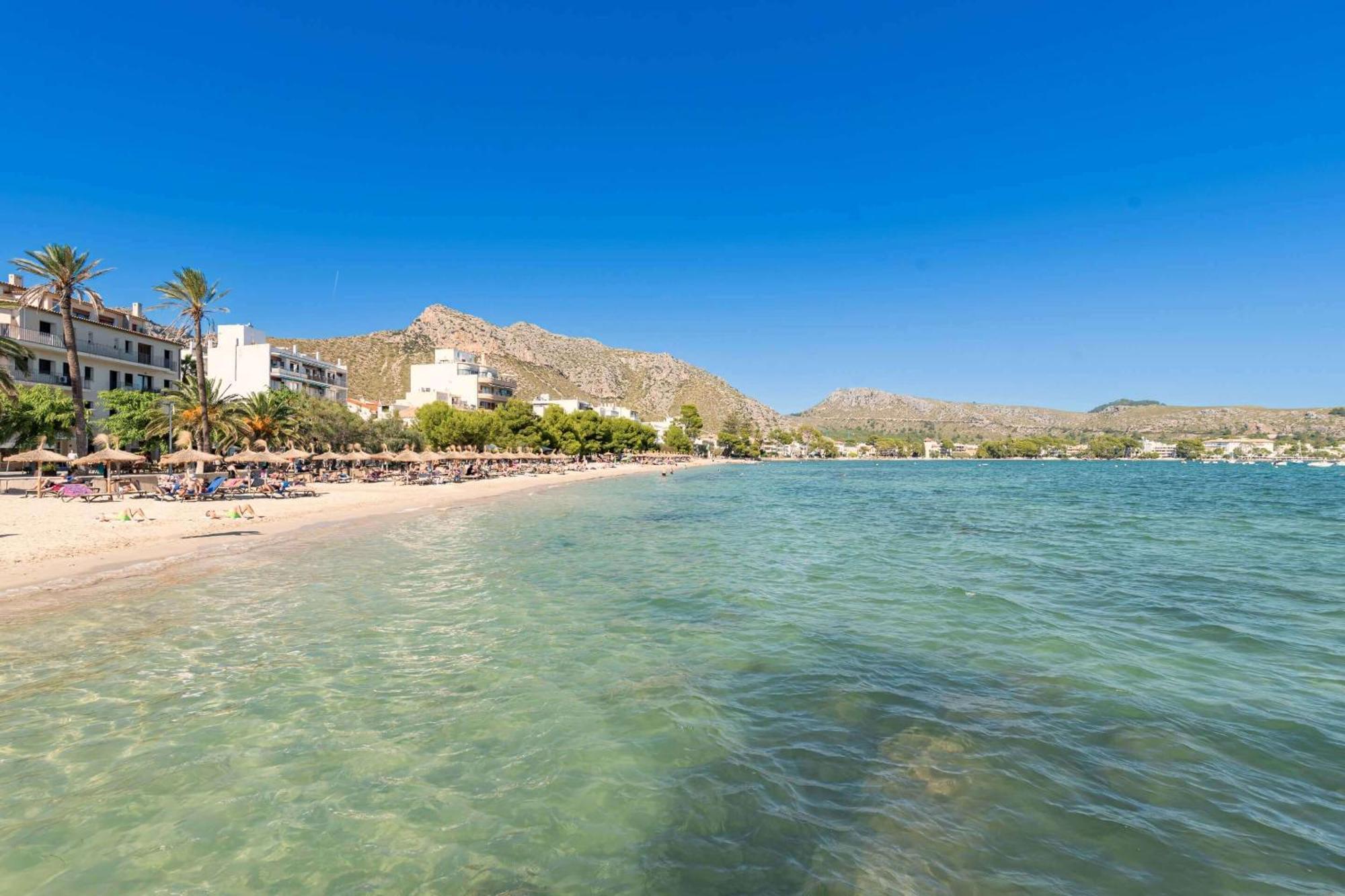 Vora Mar Beachfront Apartment By Sealand Villas Port de Pollença Eksteriør billede