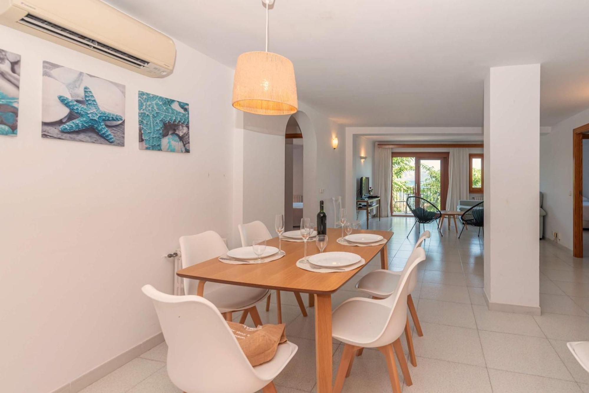 Vora Mar Beachfront Apartment By Sealand Villas Port de Pollença Eksteriør billede