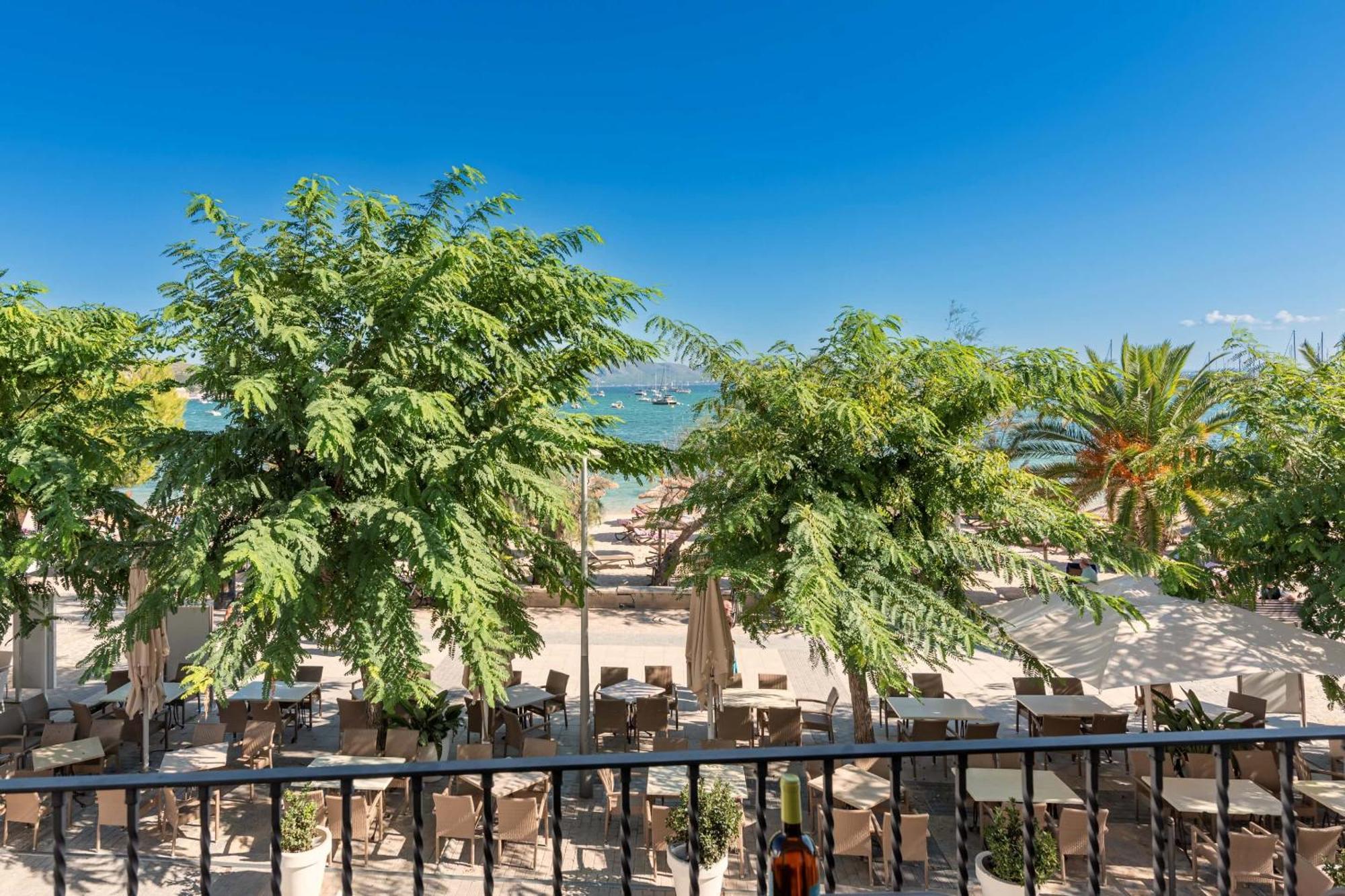 Vora Mar Beachfront Apartment By Sealand Villas Port de Pollença Eksteriør billede