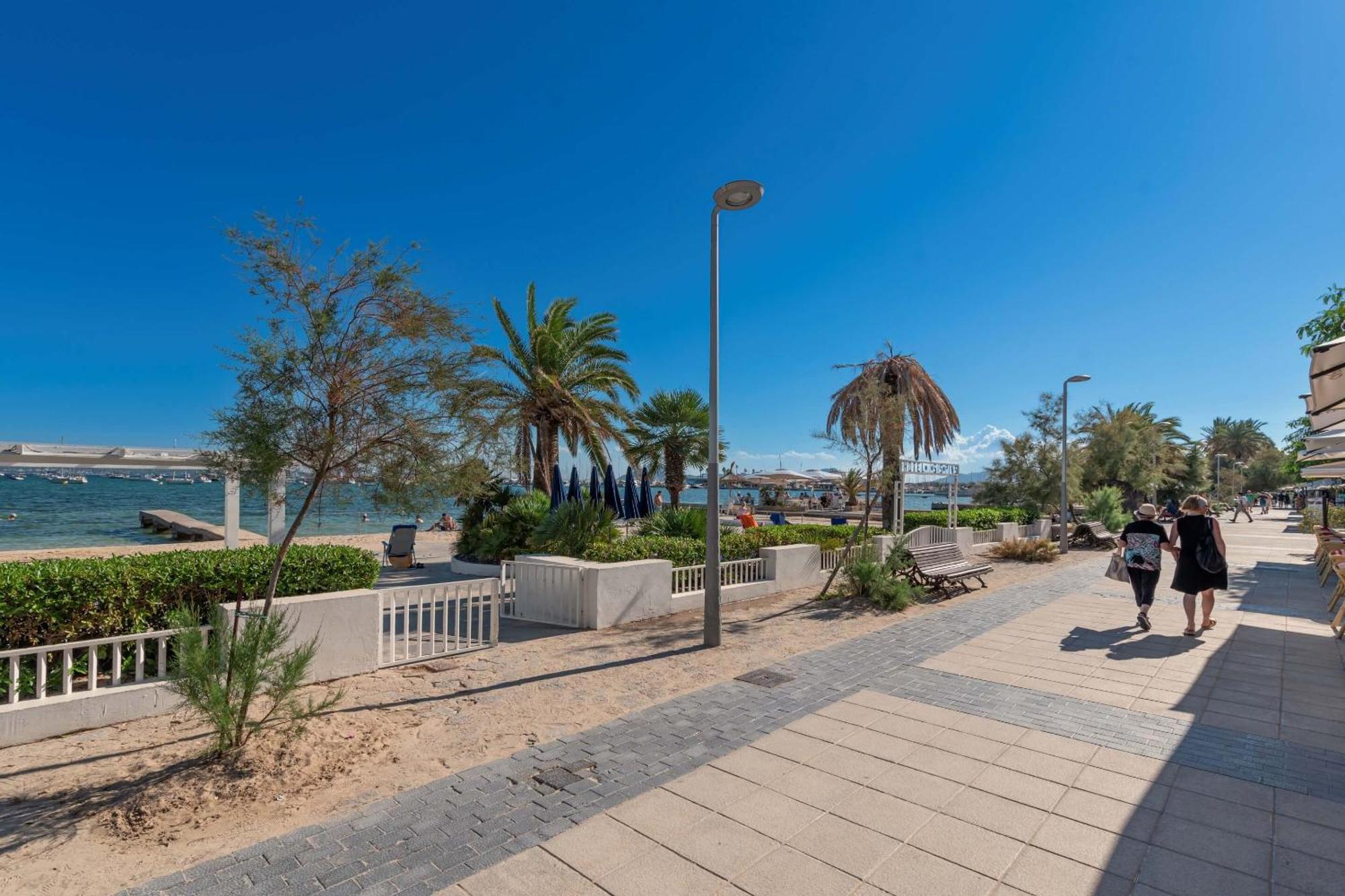 Vora Mar Beachfront Apartment By Sealand Villas Port de Pollença Eksteriør billede